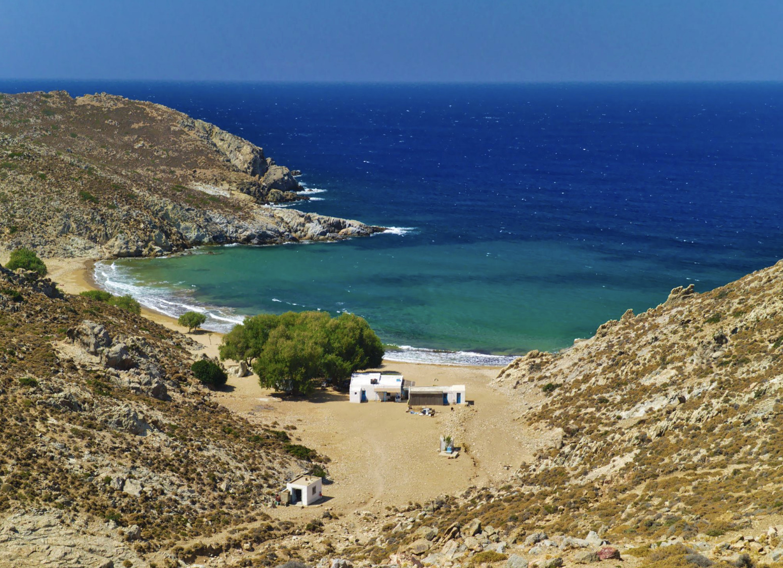Καλύτερη Εποχή για Διακοπές στα Ελληνικά Νησιά — Οδηγός Μήνα προς Μήνα 2026